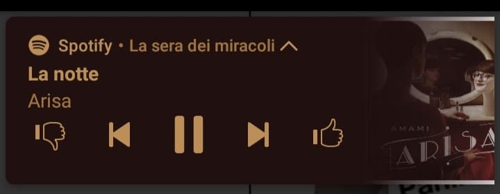 E comunque possono passare altri 100 anni... Ma io questa canzone continuerò sempre ad amarla!! 