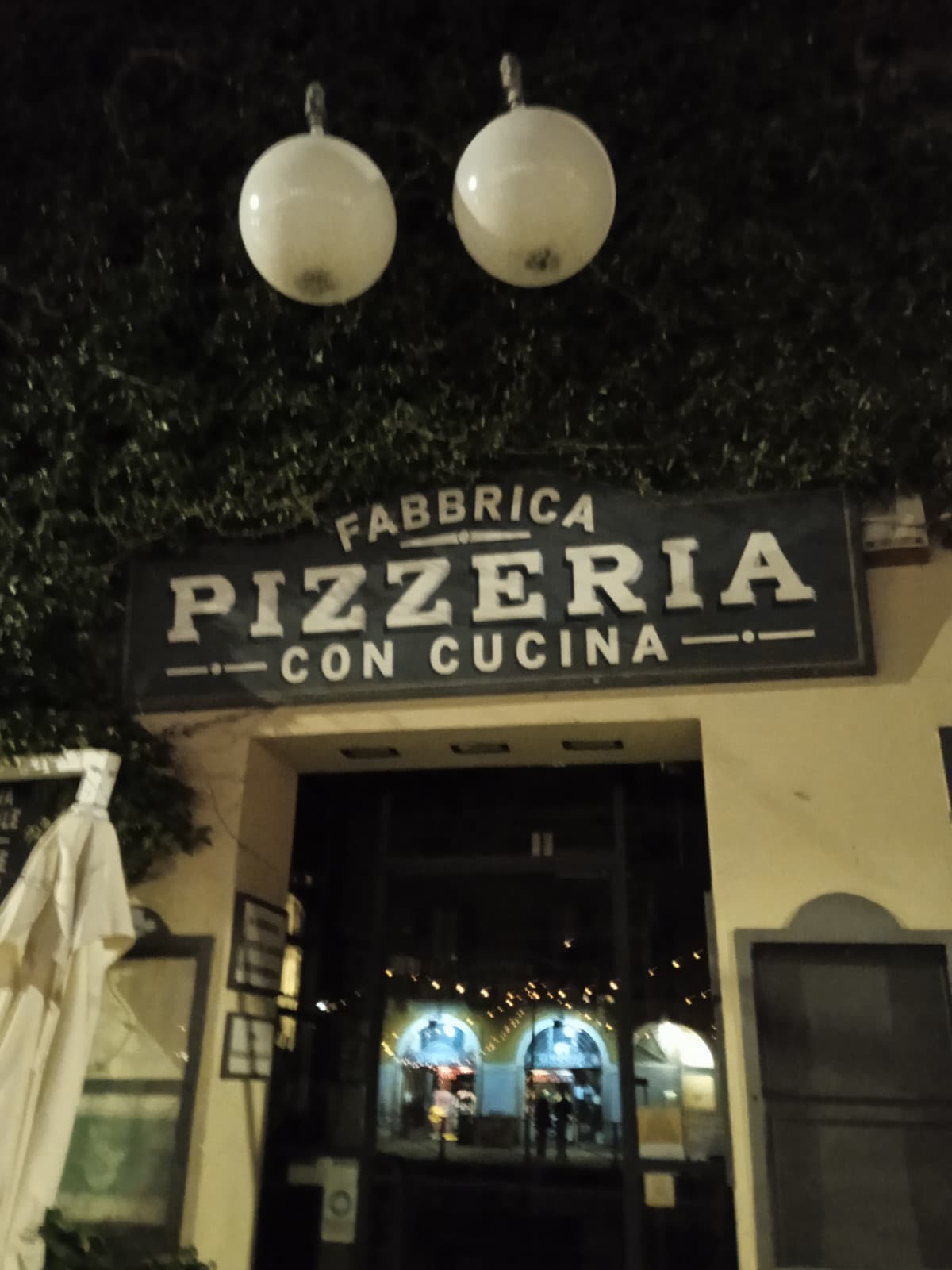 "Con cucina"