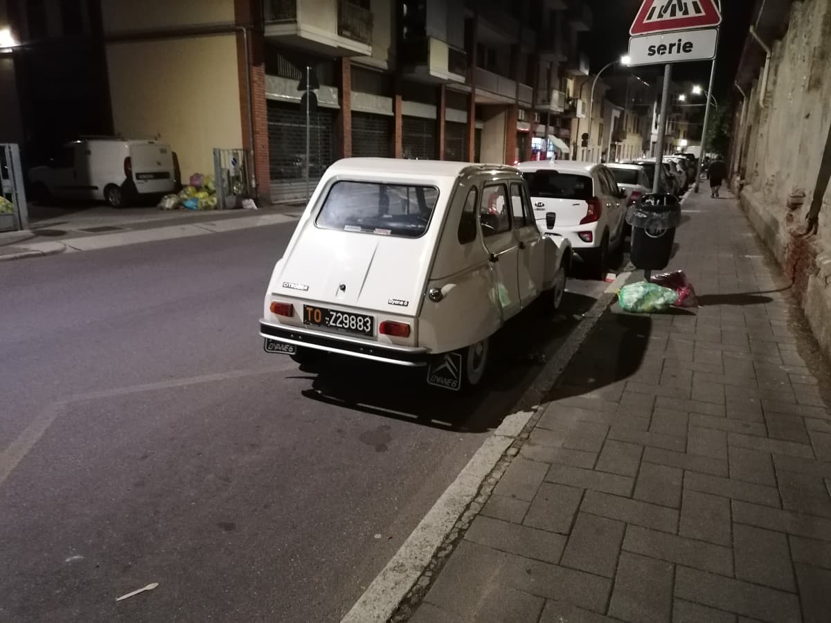 Immaginate se domani arrivasse il vostro ottocentocinquantaquattrisnipote dal 2553 e vi dicesse "Nonno, nonno! Allora è questo il famoso pianeta Terra!" 