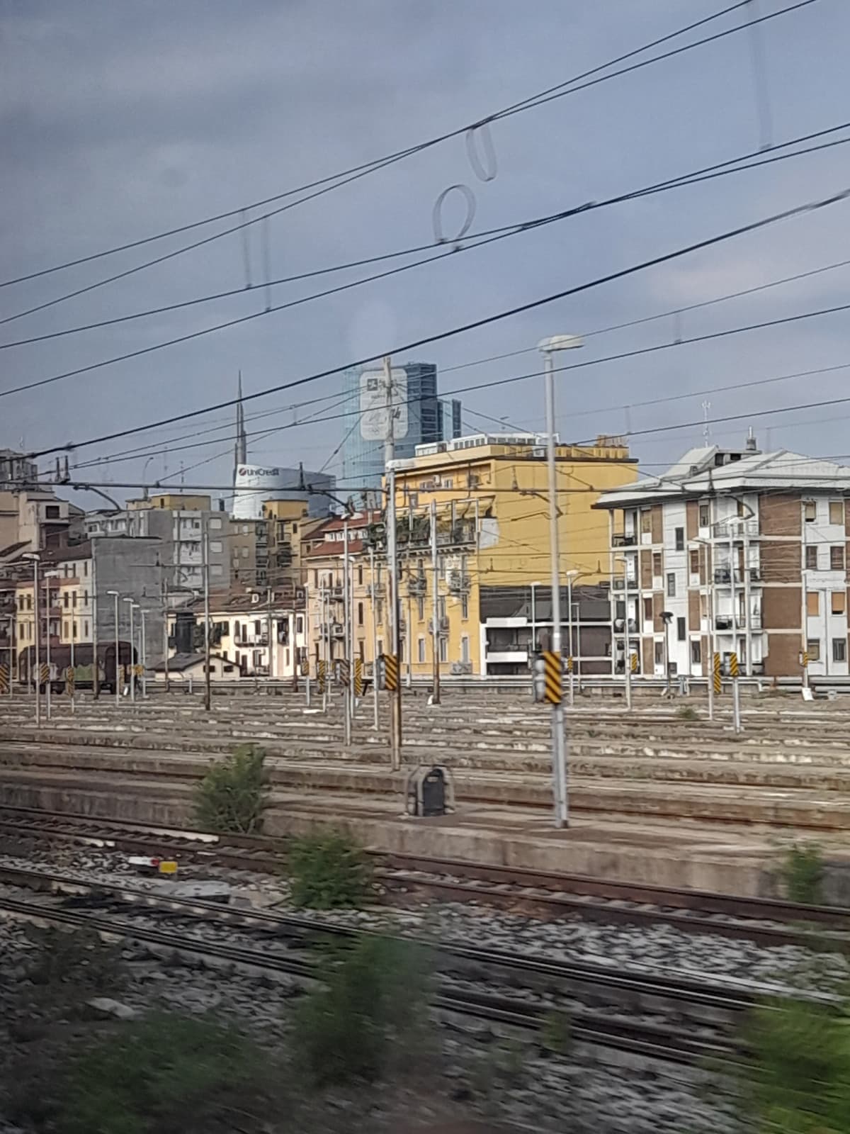 raga sono a milano amo i grattacieli vi prego sono mega appassionat