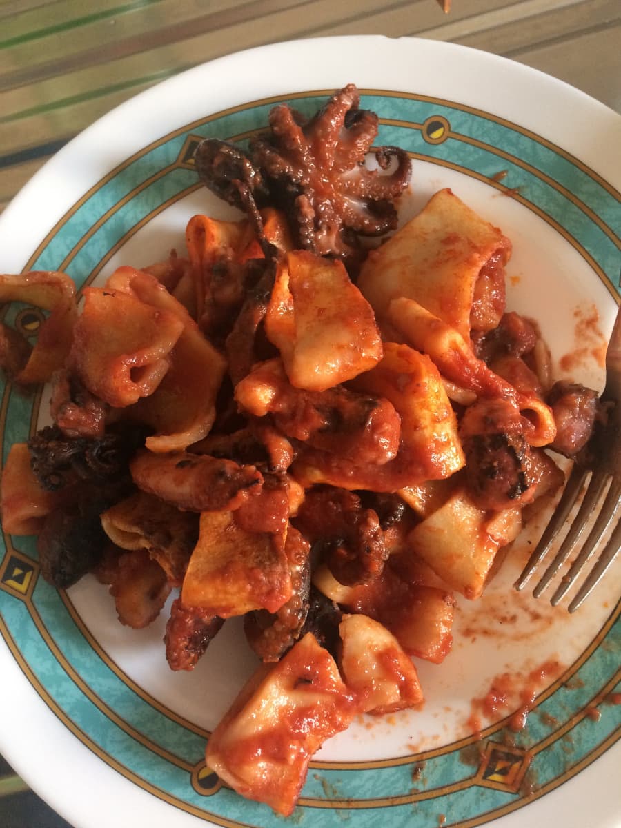 Paccheri con sugo e moscardini ?