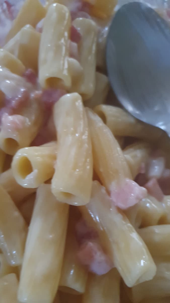 4 formaggi e pancetta