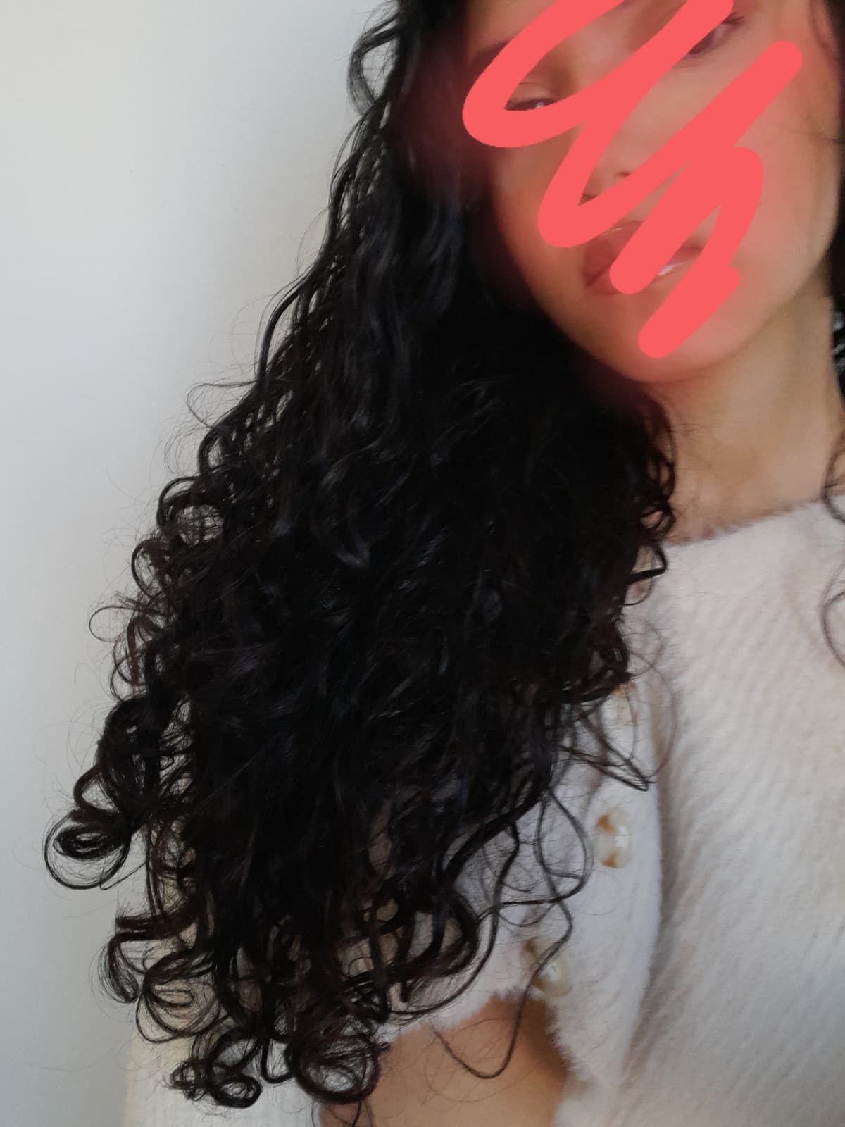 Oggi è una giornata di merda ma vi esco i capelli perchè è una di quelle rarissime volte in cui sembrano quasi decenti ???✌?