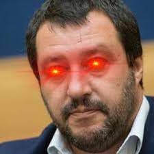 Salvini quando legge una notizia di un crimine commesso da una persona di colore o straniera che può utilizzare per aizzare odio raziale e fomentare gli stereotipi etnici, be like: