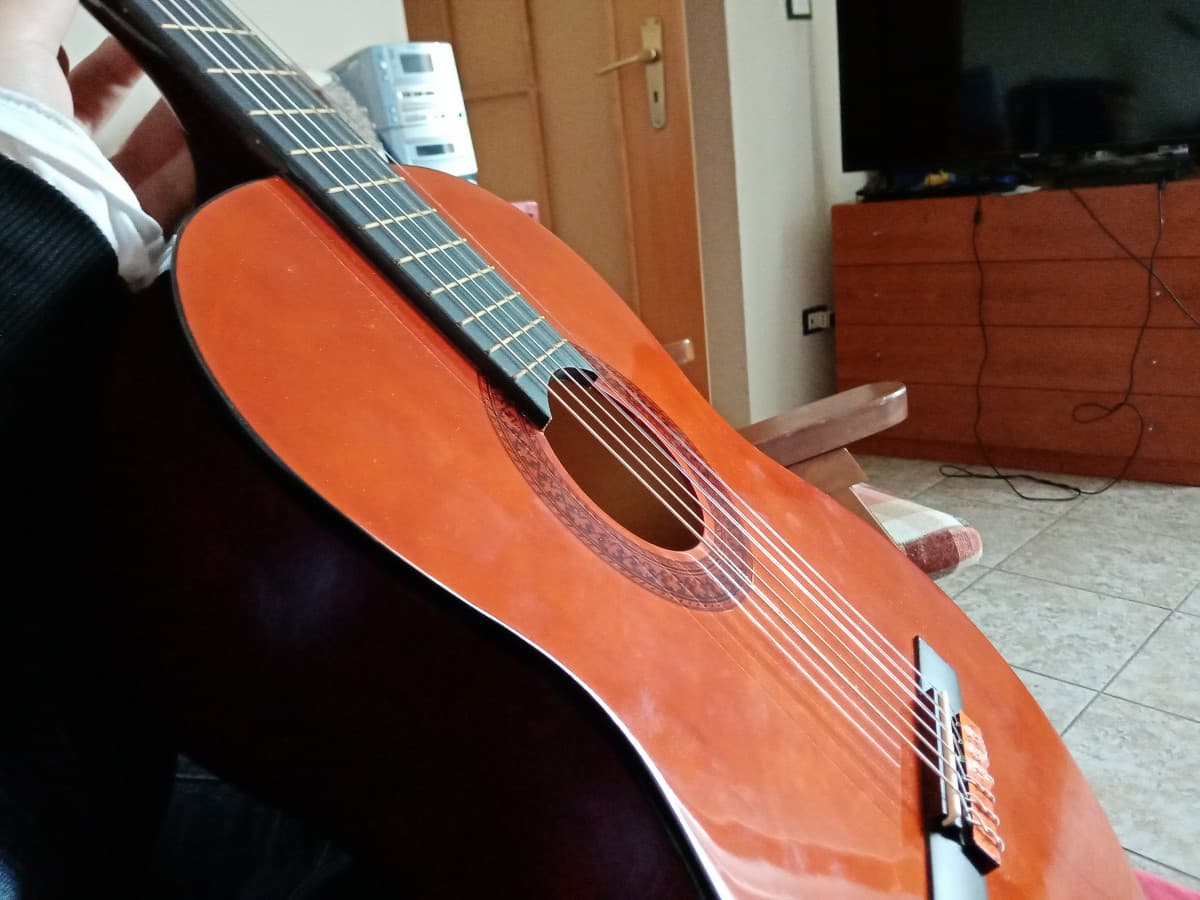 Bello avere una chitarra e non saperla usare