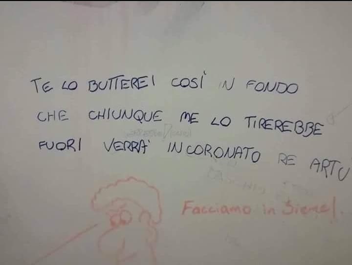 Le dedicie di mip nipote a la sua RAKAZA... Cone crescuto bene ❤️❤️