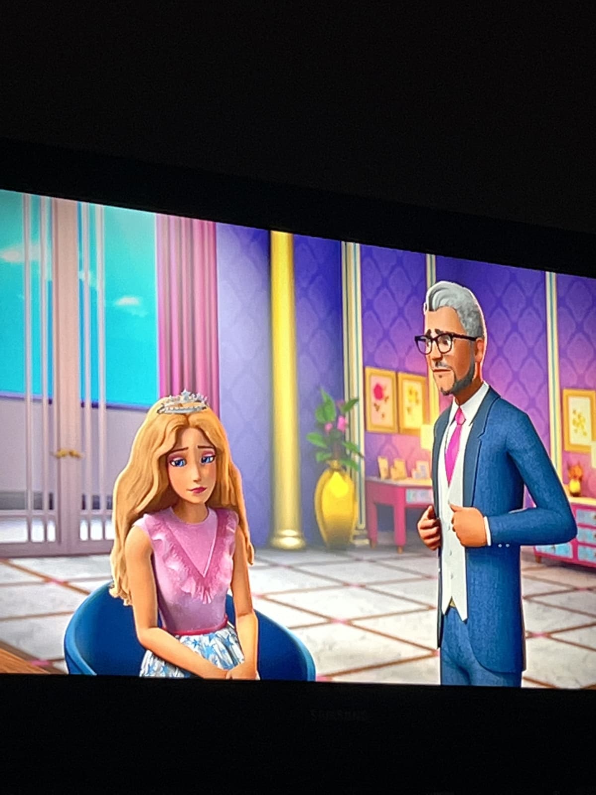 io el mia amica stiamo guardando Barbie