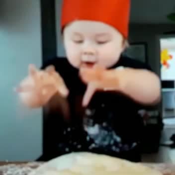 Ho voglia di mangiare più il bambino che la pizza...