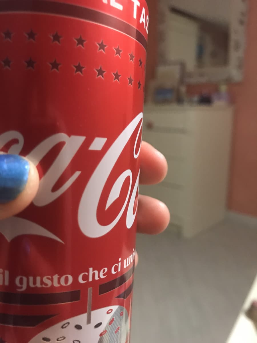 Sono sola e depressa 
col mal di testa
il sabato sera. 
Ciau ❤️