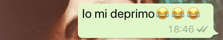 Una mia amica mi stava scrivendo per dirmi che il suo “quasi ragazzo” le aveva detto cose dolci etc.. e poi ci sono io che sono sola 
La mia amica ora mi sembra un po sadica ma non sa che soffro tantissimo per questa solitudine 