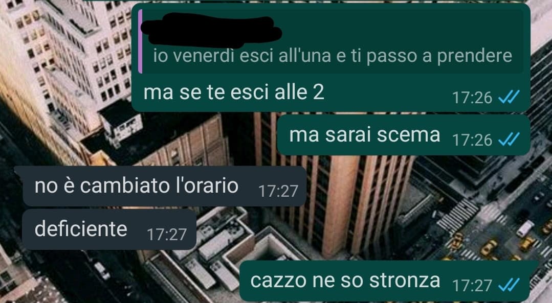 ragazze normali con le loro migliori amiche: amore sei bellissima ti voglio un mondo di bene. io con la mia migliore amica: