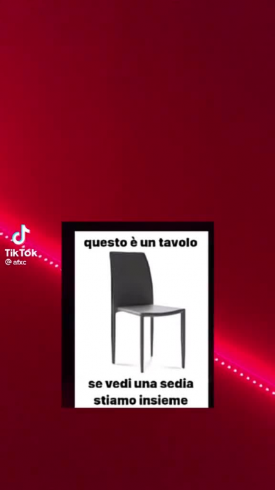 nessuno: la mia ex migliore amica che mi da della putt**a solo perché ho limonato il tipo che gli piace, però io non posso dirgli che è viziata e putt**a perché può avere tutto quello che vuole e sbatte il culo addosso a tutti OTTIMO DIREI