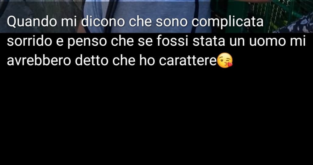 E quando vedo ste cose penso che a certe persone qualche schiaffo non farebbe tanto male(scherzooh dai?) 