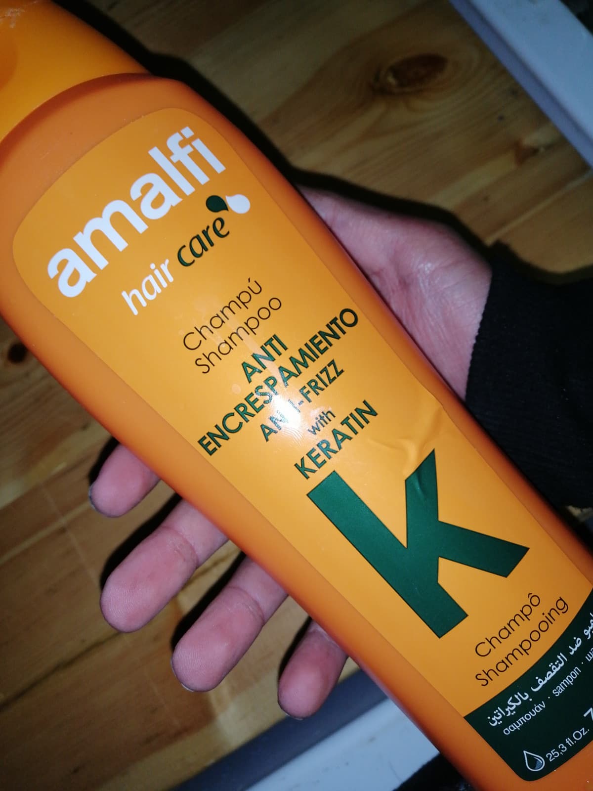 nel supermercato ho trovato questo shampoo, ed io abito ad amalfi HAHAHAHA