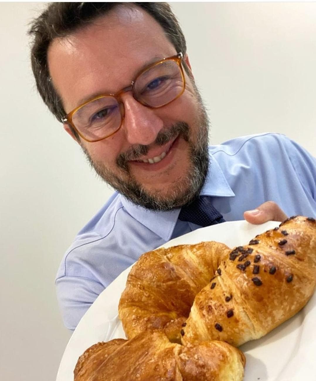 Se salvini vi offrisse una brioche cosa fareste?