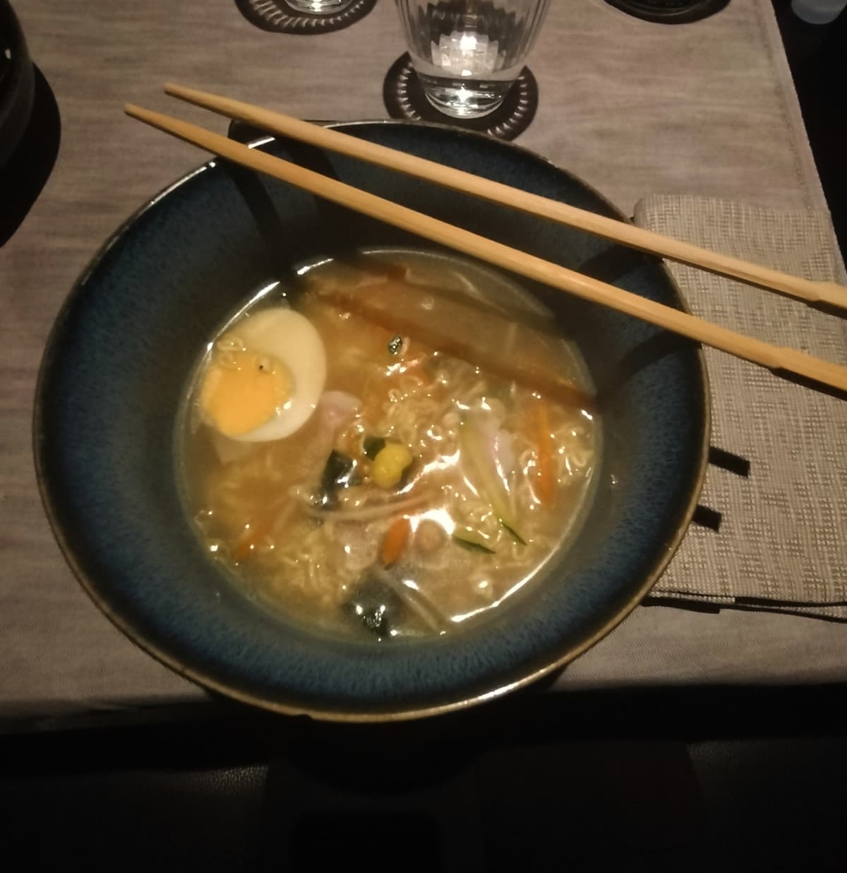 Primo Ramen dalla mia vita ✨
Molto buono ma niente di che