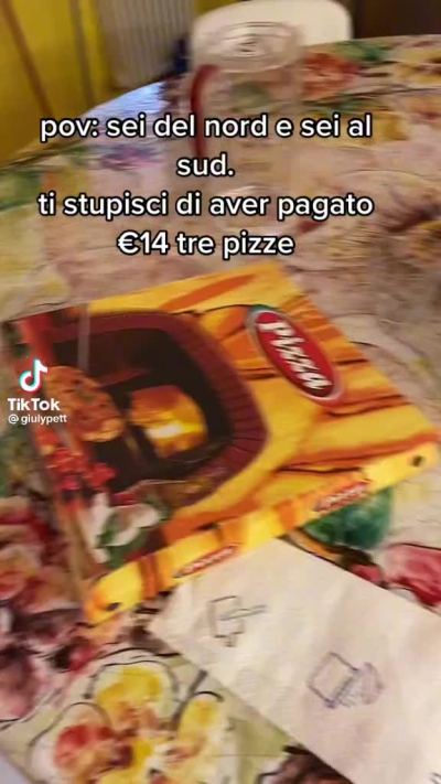 wtffff l’ultima volta che ho preso tre pizze ho speso 29 euro toppp