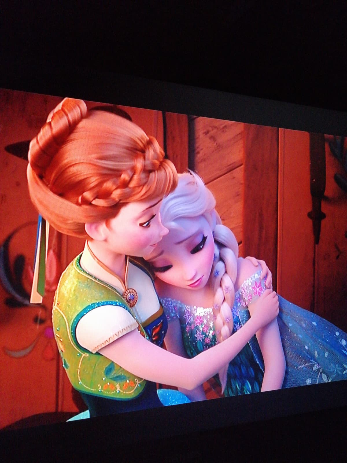 Che fa un fanatico di Frozen con Disney+? Guarda Frozen