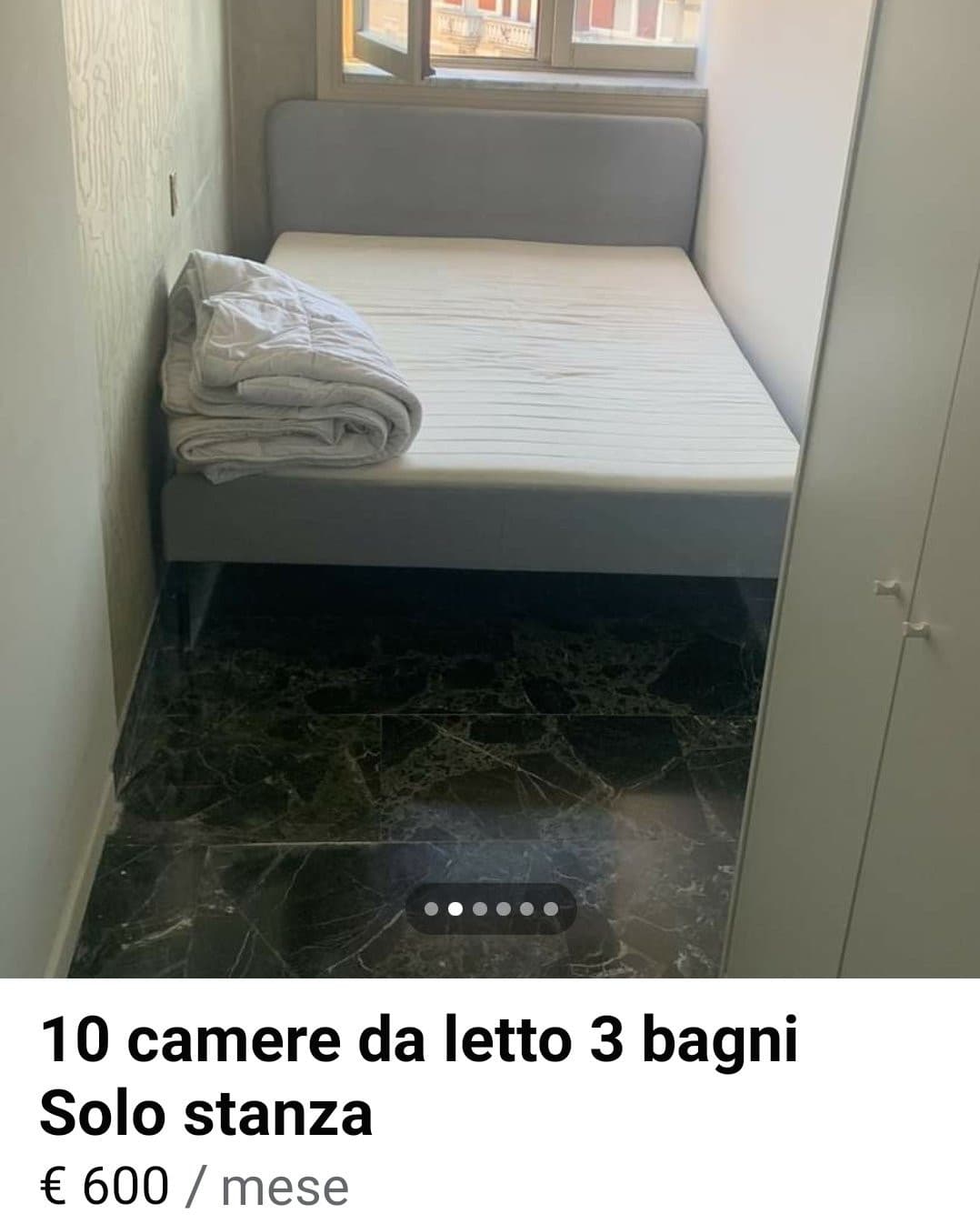 Non so se mi sconvolge di più la camera, il suo prezzo o il fatto che dovrei dividere casa con 10 persone 