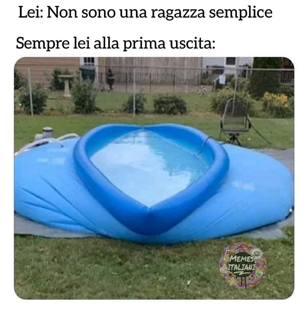 Beh oh, la piscina ha pure l'acqua dentro in st'immagine, più azzeccato di così... 