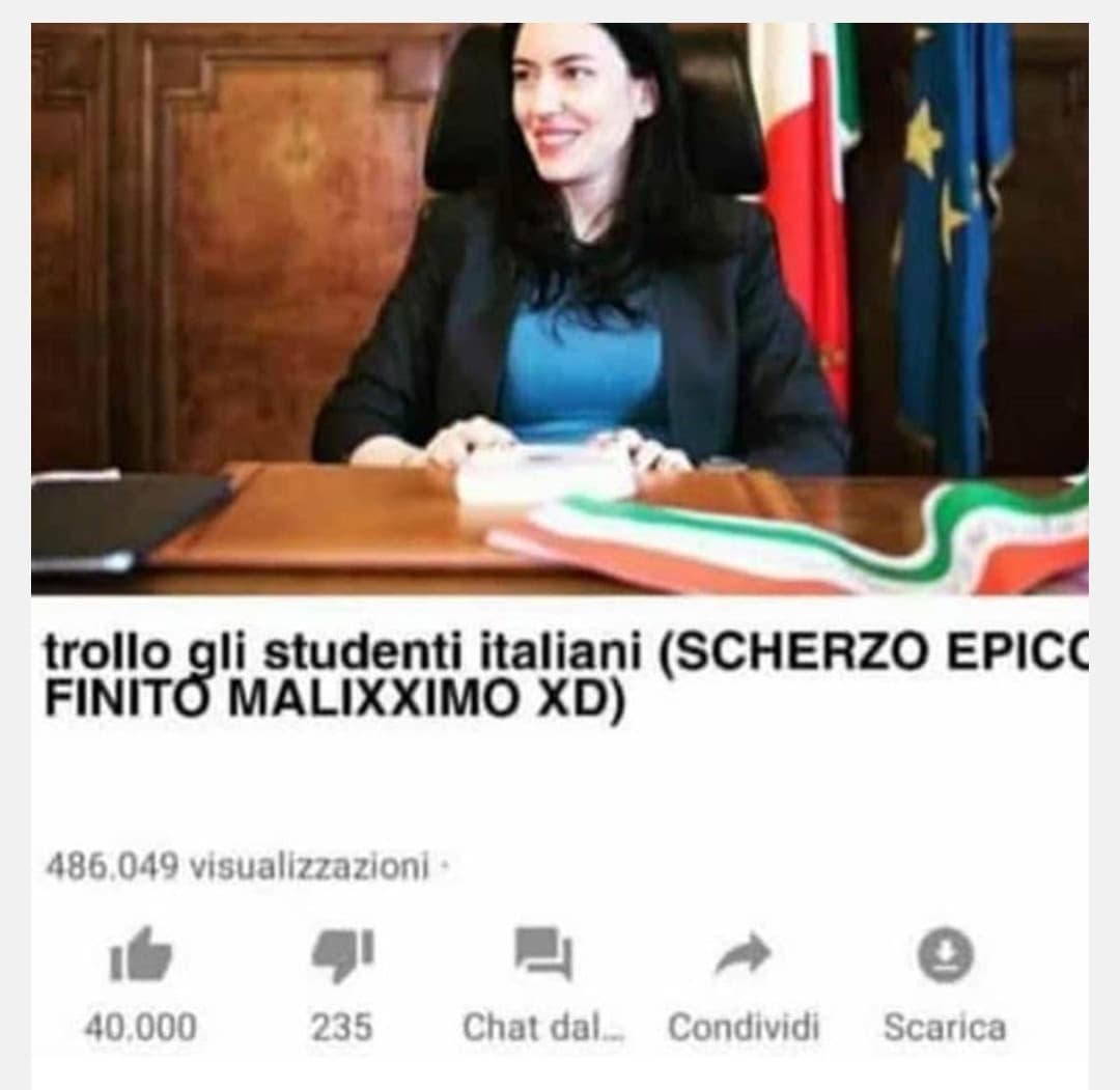 Iscrivetevi e attivate la campanellina per non perdervi niente della nostra (c)Azzolina :)