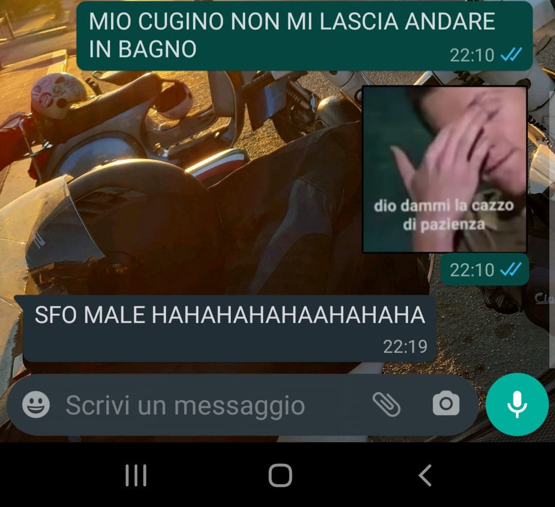 Devo fare la pipì. Non fa ridere.