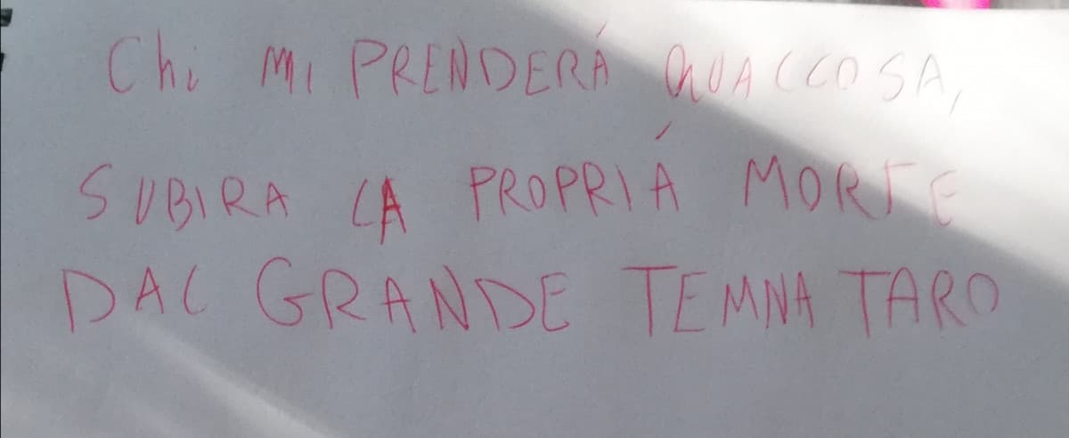 Io: non mi fido di lasciare la mia roba isolata, quindi mi dovrò proteggere 

*Sempre io: