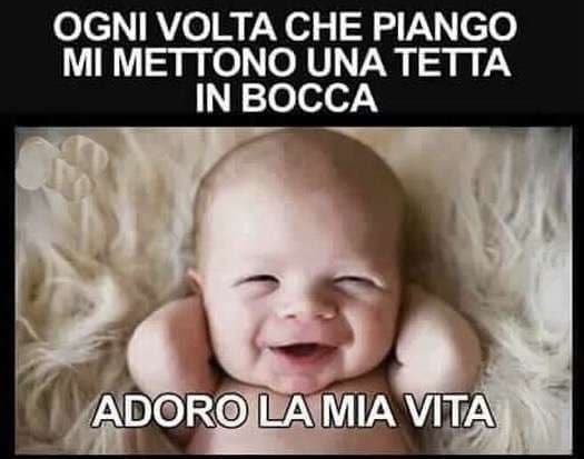 La faccia del bambino è stupenda!! xD