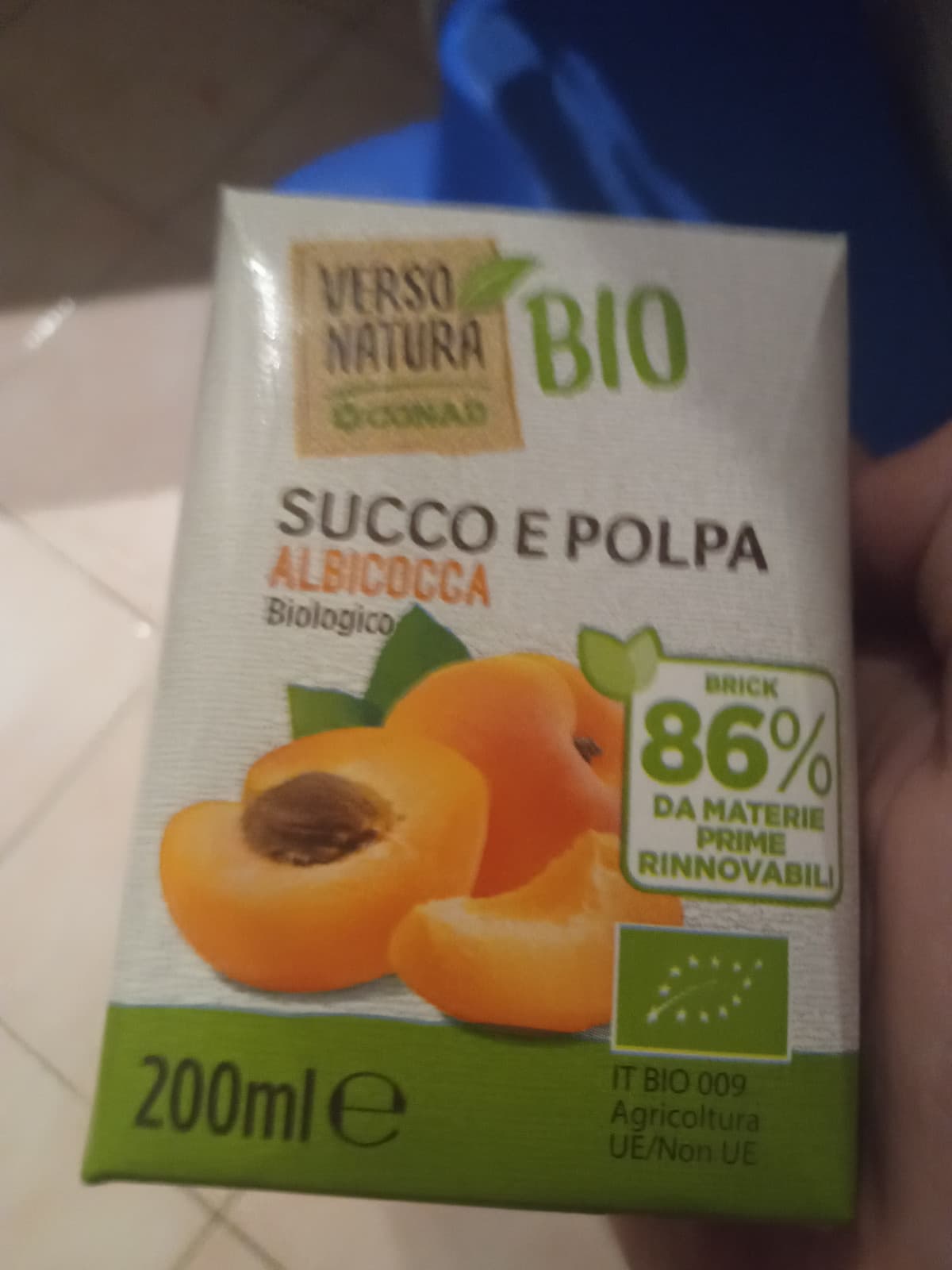 soffrendo per marca di succo sbagliata..