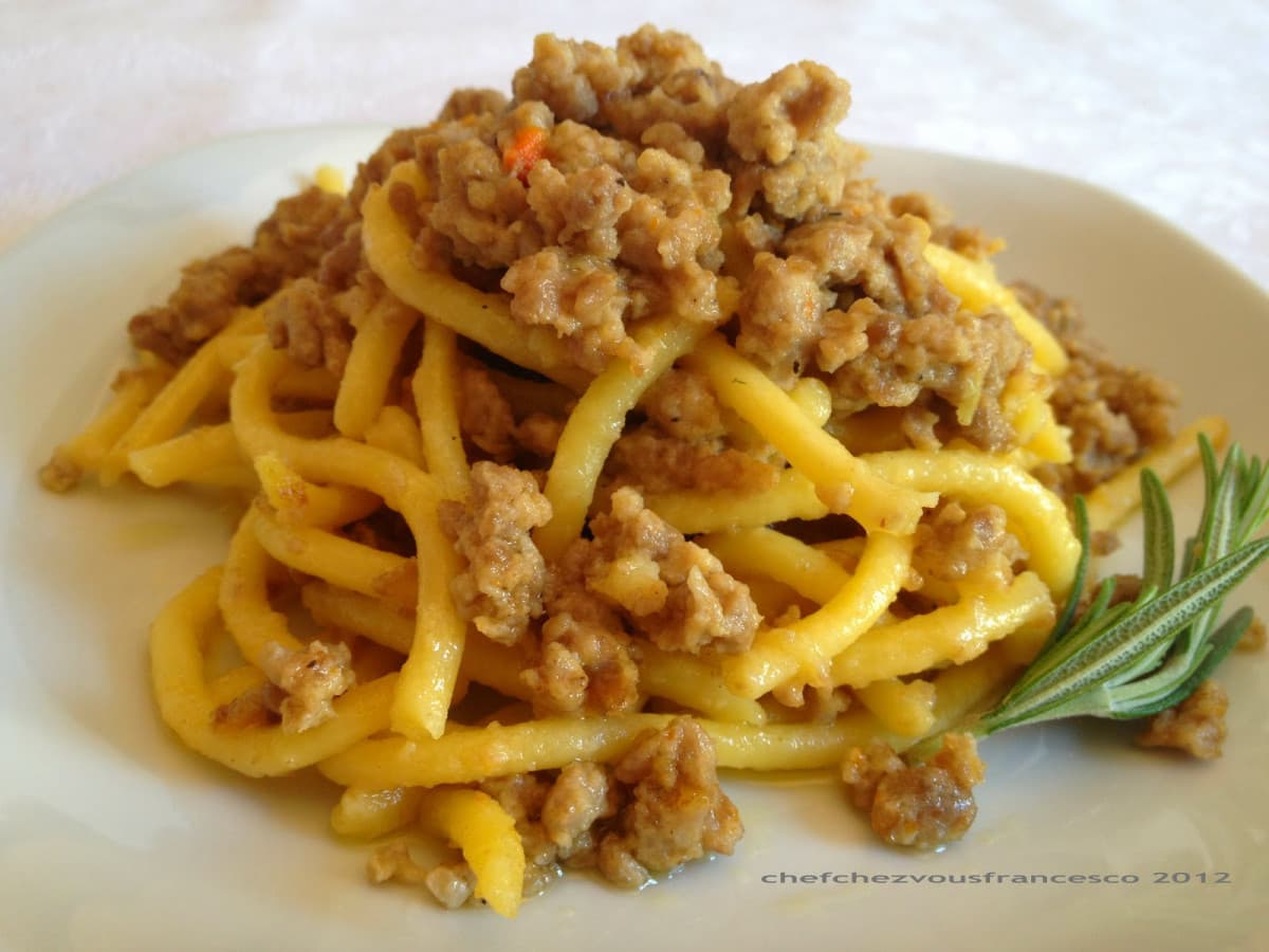 Okkei che la carbonara è la più conosciuta al mondo e boh sarà anche buona (a me non piace perché c'è l'uovo), ma anca i bigoli co l'arna i xe boni... 