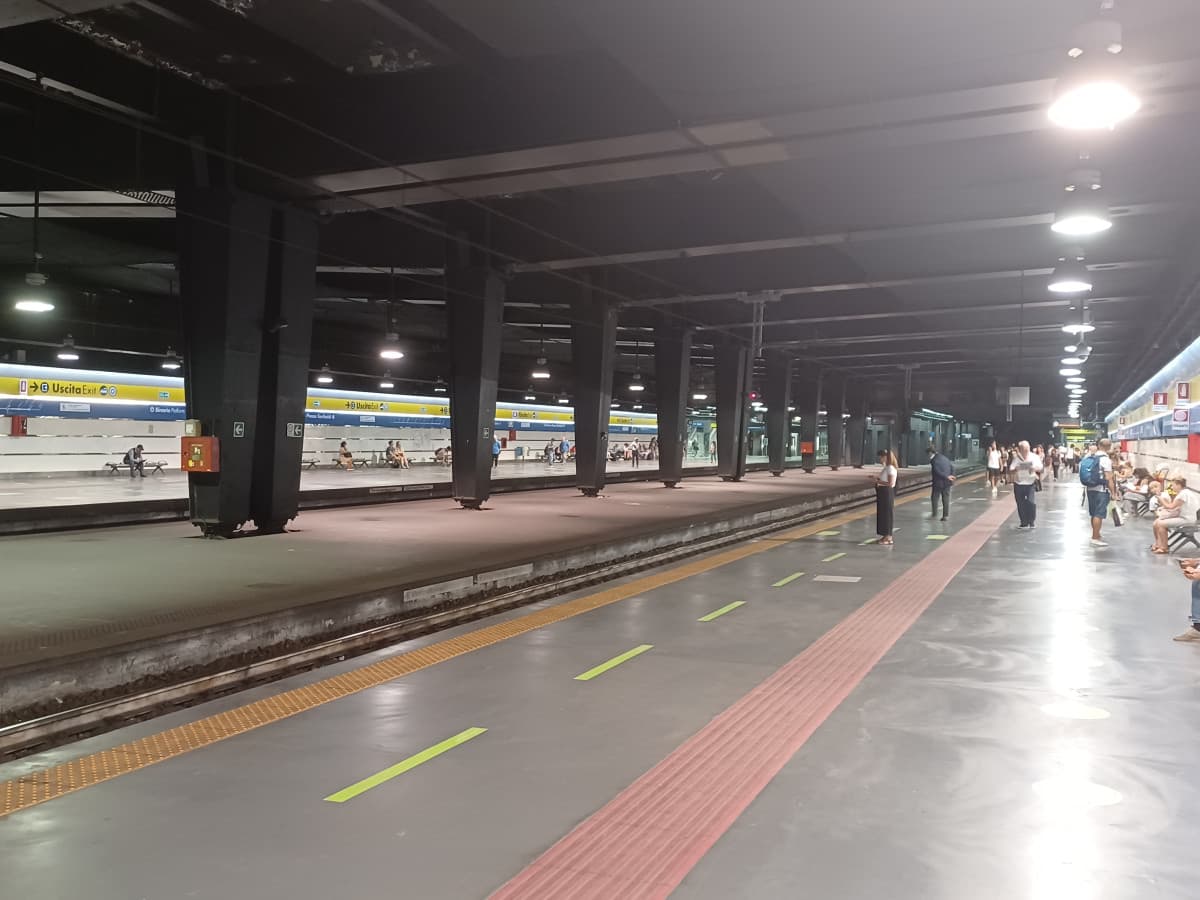 Beh la stazione di Partenope è meglio di quella di Milano 