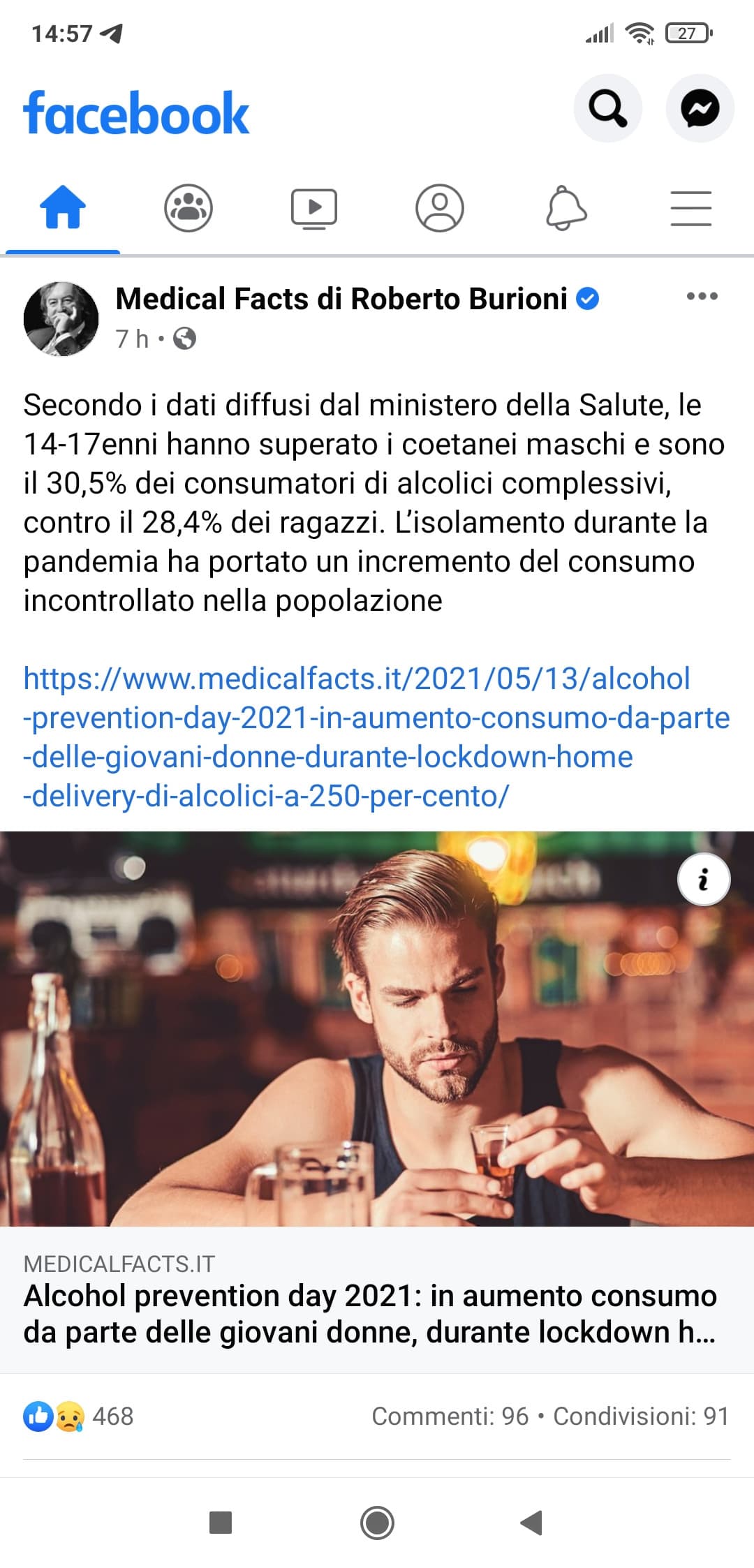 Piccole ragazzine alcolizzate crescono