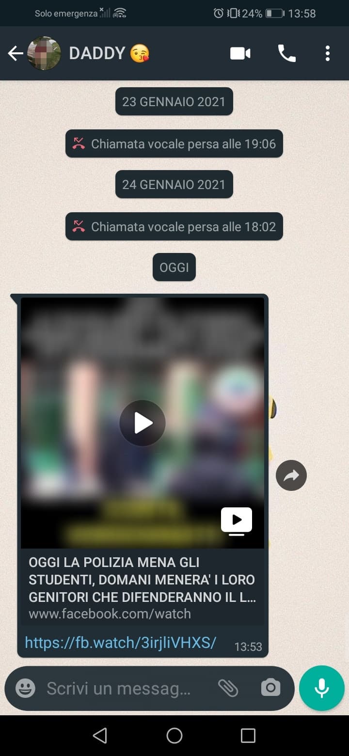 Perché mio padre mi manda ste cose?
 ?️??️