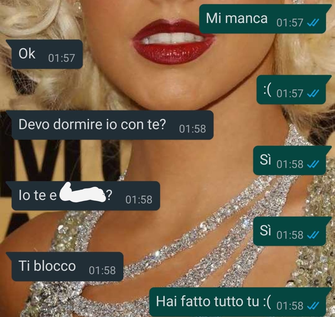 Neanche il mio migliore amico mi conforta :( prima mi propone di dormire con lui e la fidanzata e poi si incazza se accetto io boh perché mi odiano 