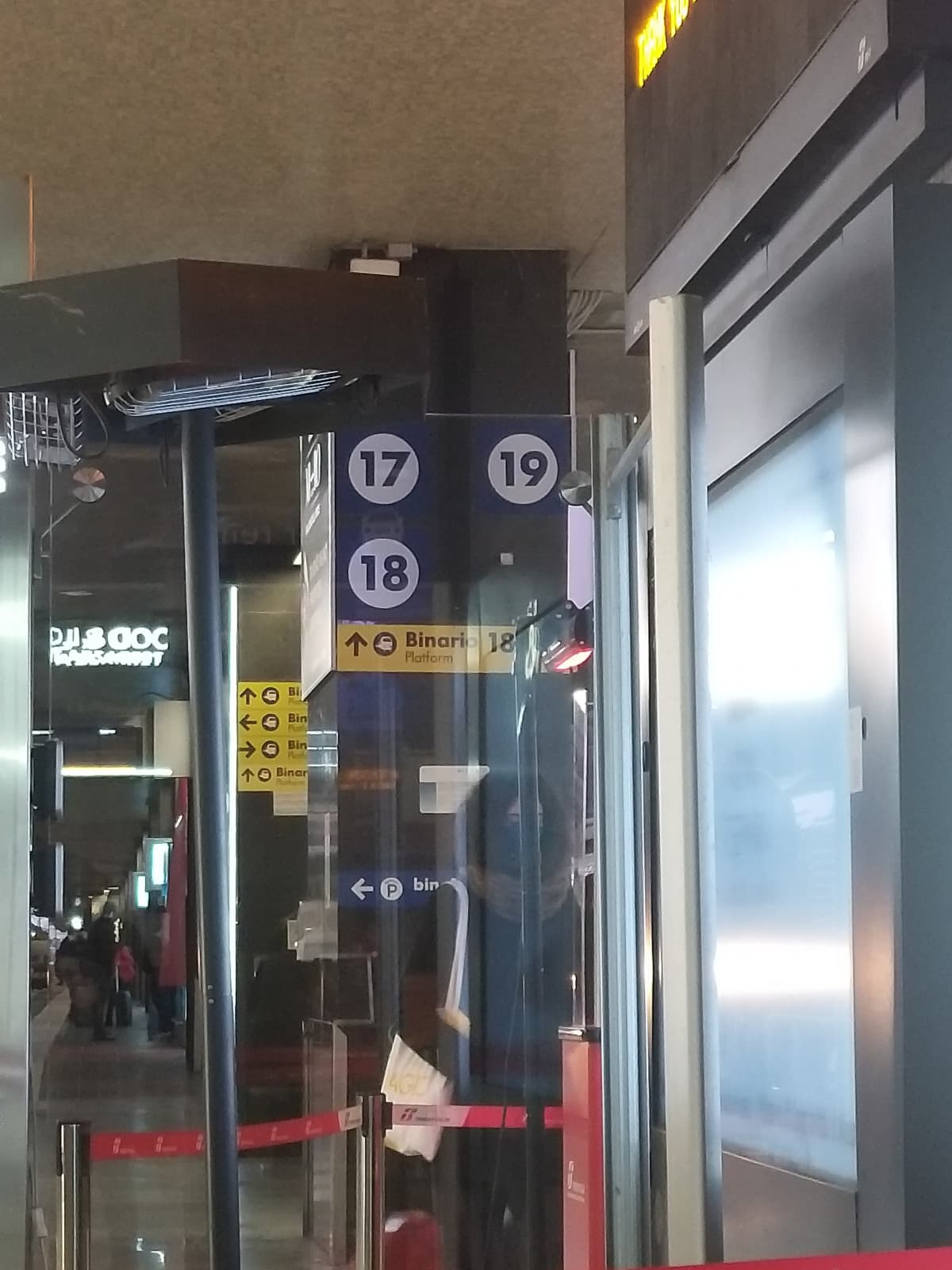 È con estremo orgoglio che vi presento... il binario 18 e 3/4, a Roma Termini!