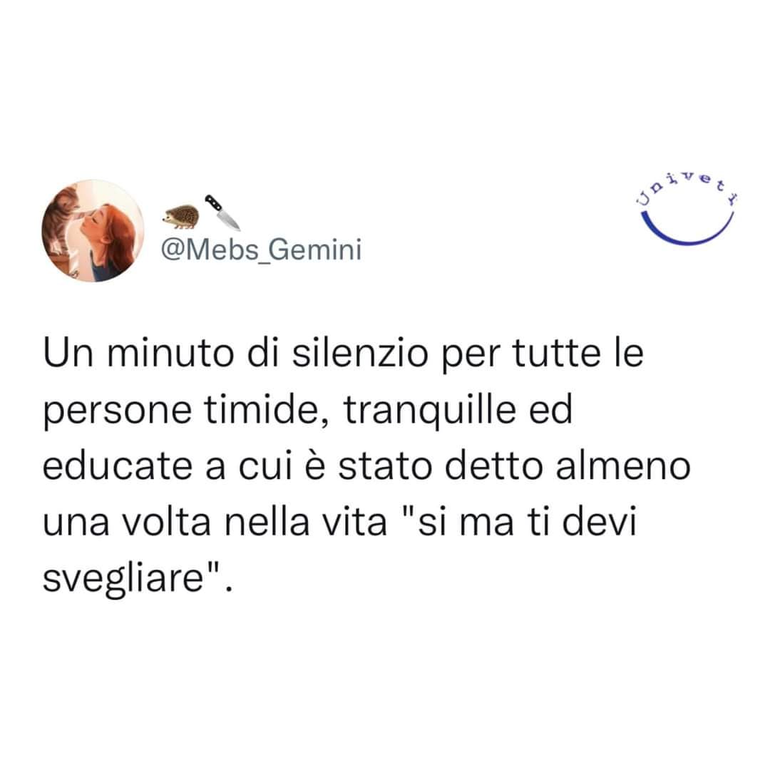 Come se parlare a macchinetta e fare gli amiconi con tutti rendesse automaticamente "svegli". Puoi essere estroverso pure con le pietre ed essere rincoglionit* contemporaneamente ?