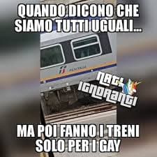 Ci dobbiamo offendere noi Etero? Ora ci sono pure le discriminazioni contro gli Etero haha??‍♂️?‍♂️?‍♂️