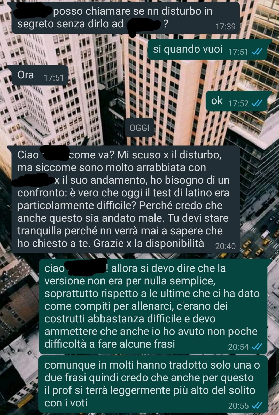 queste sono le chat tra me e la mamma di un mio compagno di classe (e amico che sì, forse un po' mi piace), non so quanto sia normale tutto ciò ✌?