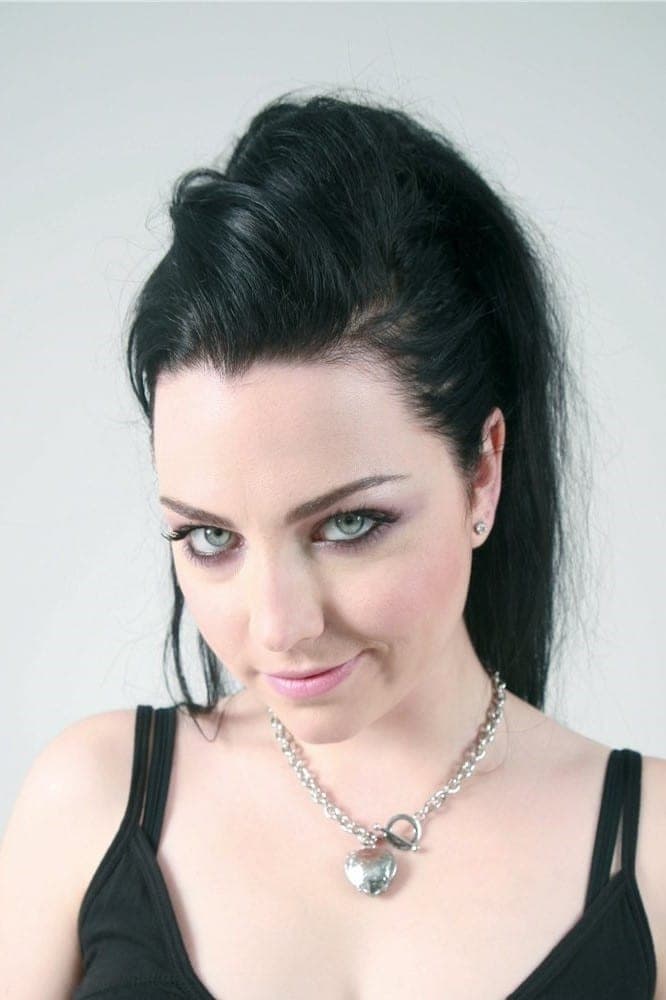 Amy Lee unico essere femminile per cui se uno mi dicesse "simpo per lei" direi tipo k bro più che comprensibil?