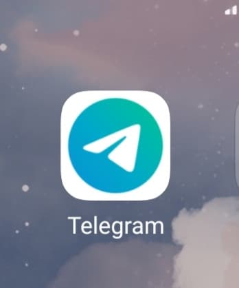 L'icona del mio telegram è simile al logo di Azione, Carlo Calenda mi deve pagare la sponsorship