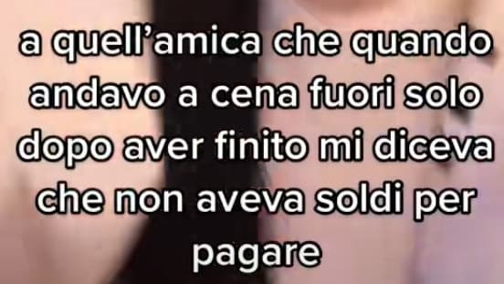 Se non potete permettervi una cena fuori (cosa lecita, è capitato anche a me per un periodo) non ci andate. Fate più bella figura. 