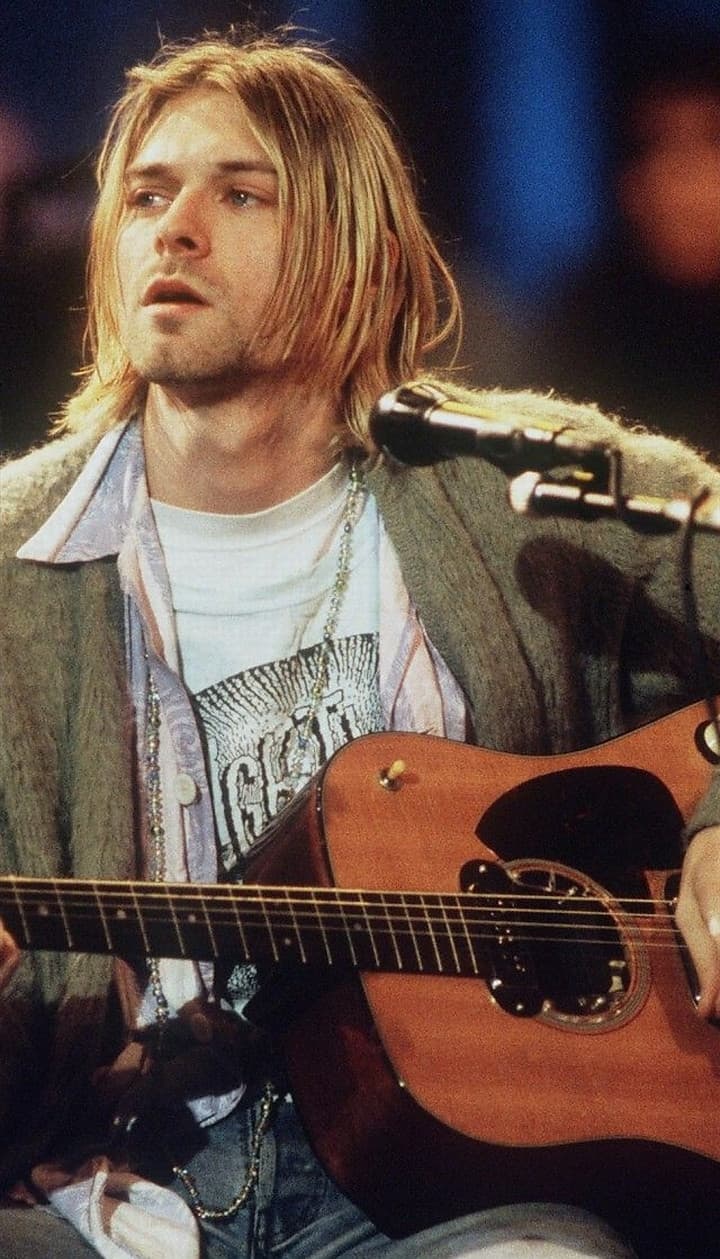 Ma quanto è fresco uffa fatemi nascere nella stessa epoca di Kurt Cobain per favore