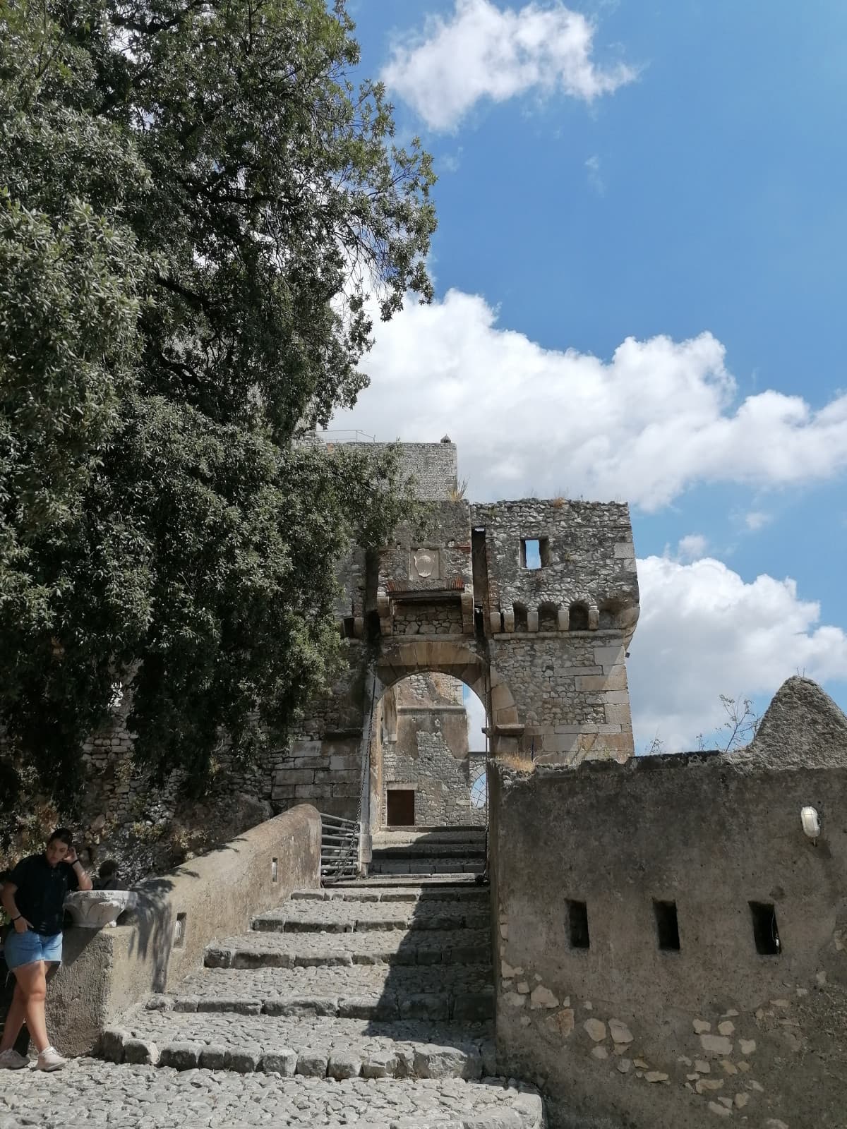 Guarda Gioforchio sono al castello di Lucrezia Borgia! 