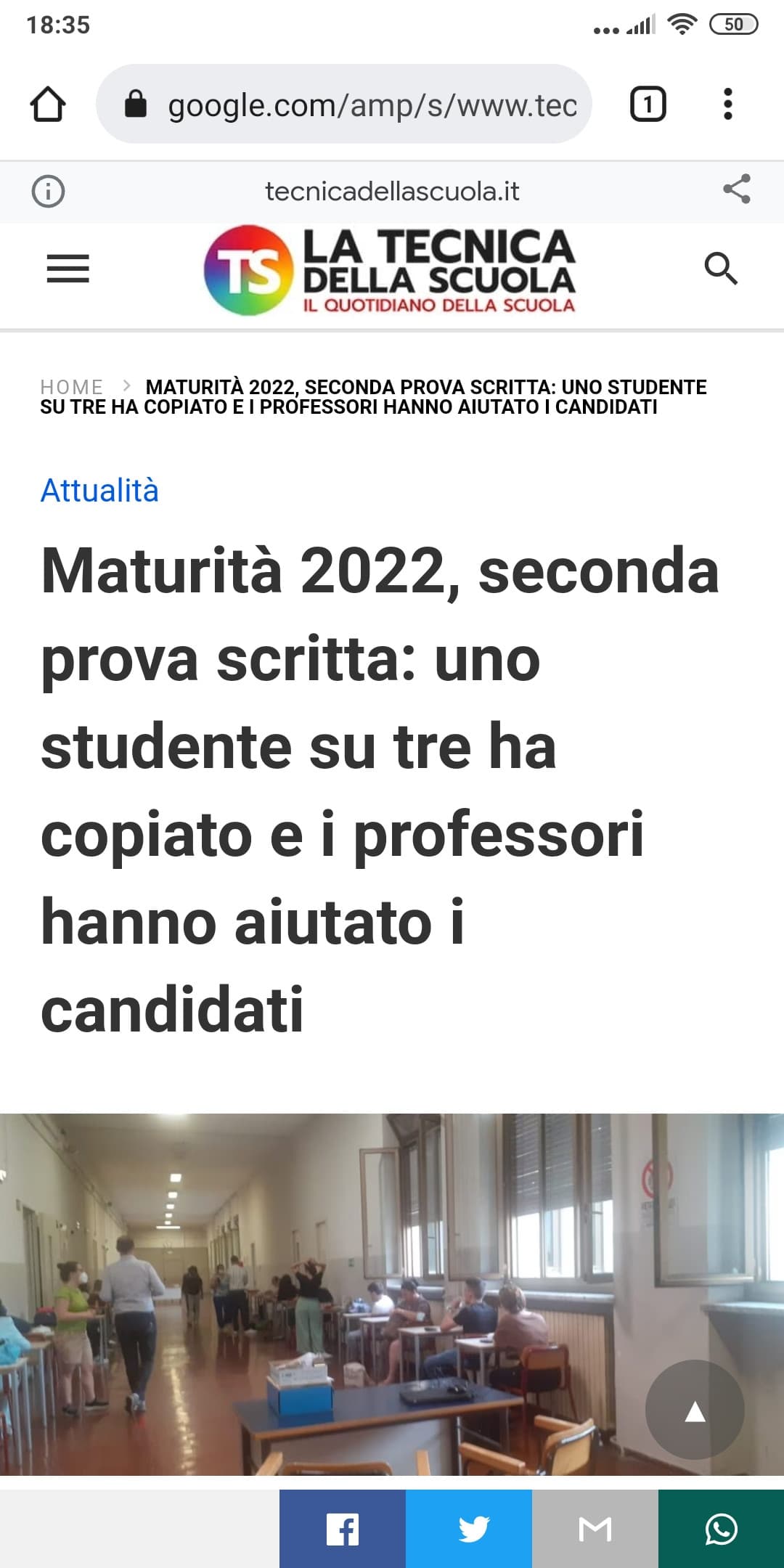 Io ho chiesto una cosa al prof e ha letteralmente iniziato a dettarmi la risposta, non è colpa mia ?