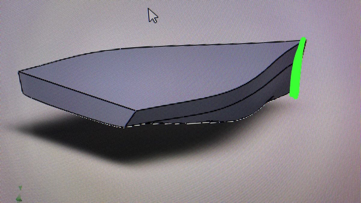 Io che mi diverto a disegnare scafi su solidworks.