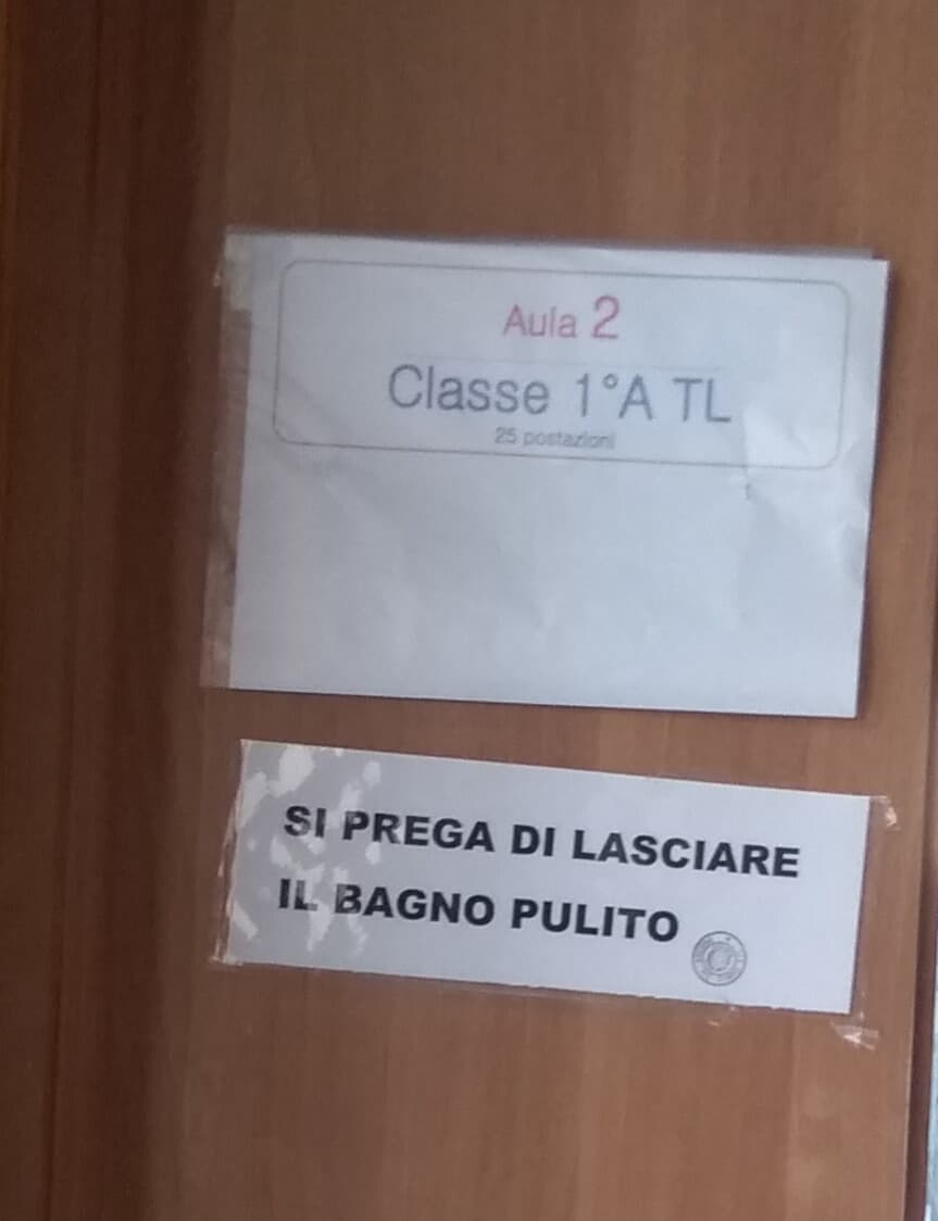 La mia classe è un cesso 