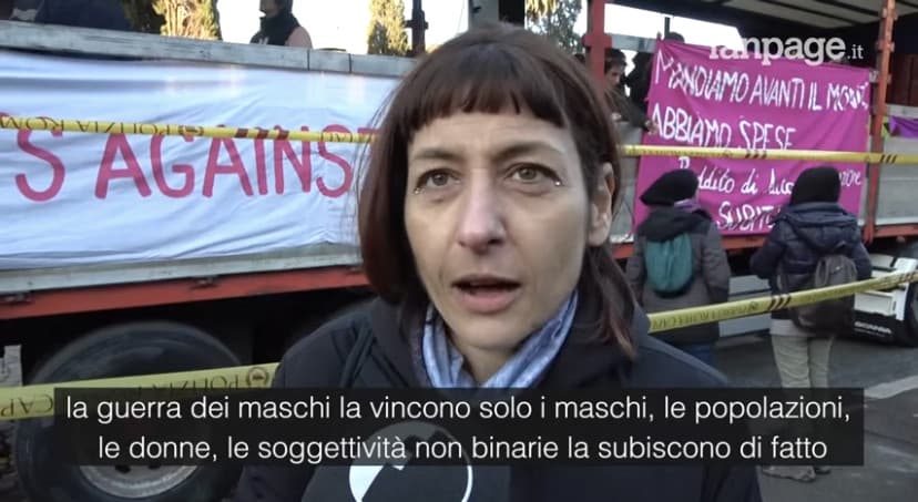 Perché viene detto che le uniche vittime sono le donne? Anche i maschi sono vittime essendo obbligati alma guerra. Ecco perché non mi ritengo femminista, perché questo qua parlano degli uomini come se fossero la causa di tutti i mali. E in piazza erano tan