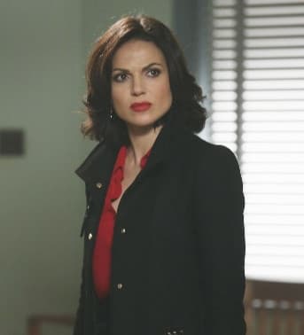 non pensavo mi sarei rispecchiata mai in qualcuno, comunque Regina Mills, la mia queen