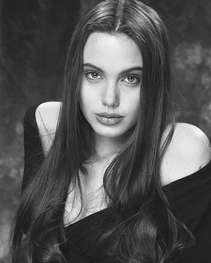 Vi presento Angelina Jolie a 16 anni (1991)