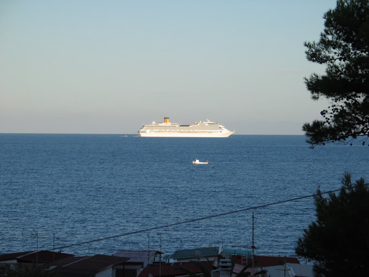 Ecco a voi la Costa Concordia ore se non giorni prima del disastro